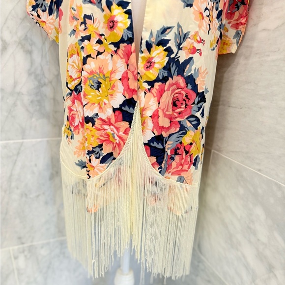 MIAMI for Francesca’s Boho Fringe Floral Kimono Open-Front Kimono Fringe Hem S - Picture 3 of 13